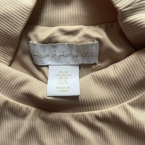 House Of Harlow 1960 Beige Nude Ribbed Mock Neck Top Size XL - Picture 6 of 14